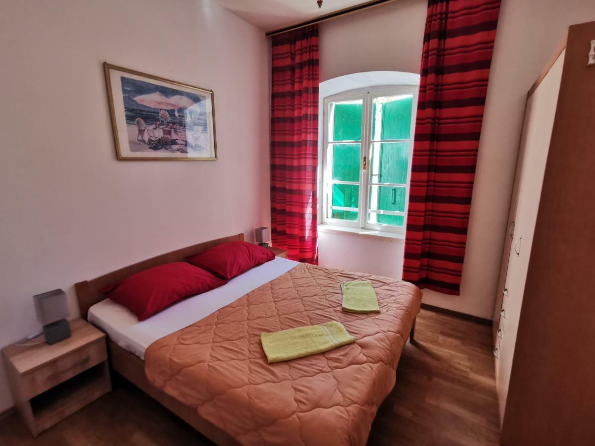 Big And Spacious Apartment In The Heart Of Omis Omiš Exterior foto