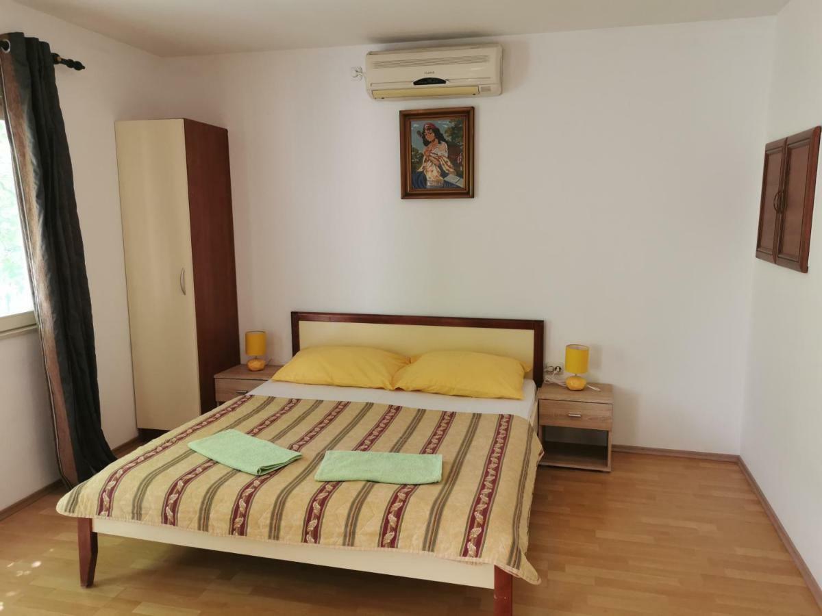 Big And Spacious Apartment In The Heart Of Omis Omiš Exterior foto